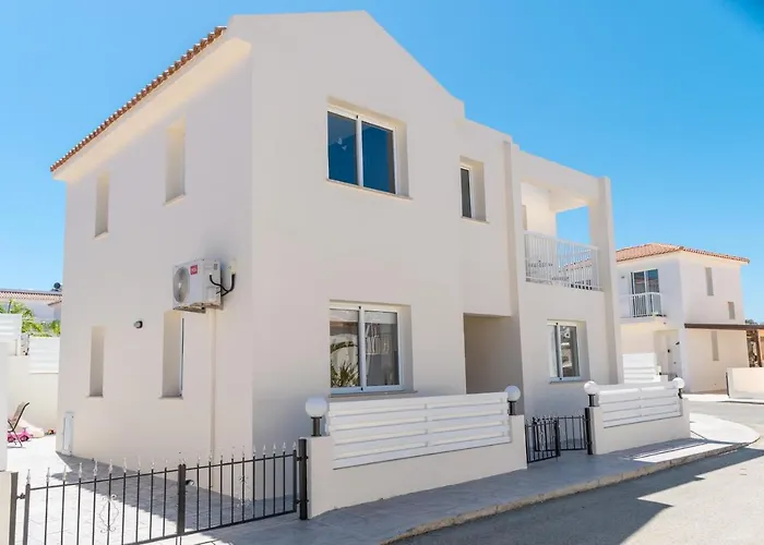 Dafni Ekaterina 3 Bdrm Vila *