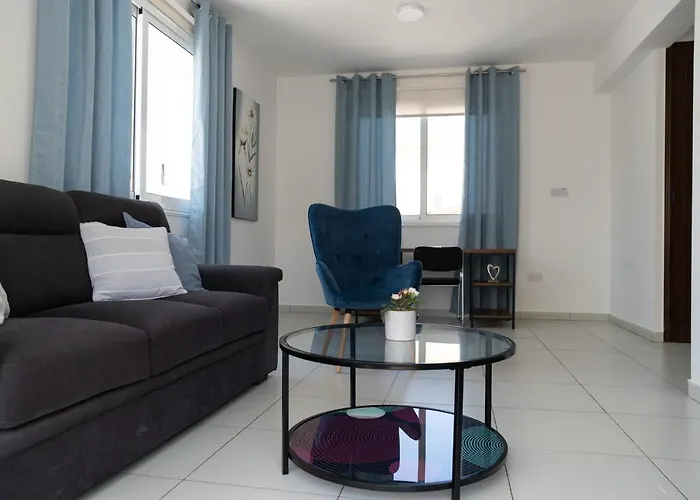 Dafni Ekaterina 3 Bdrm *