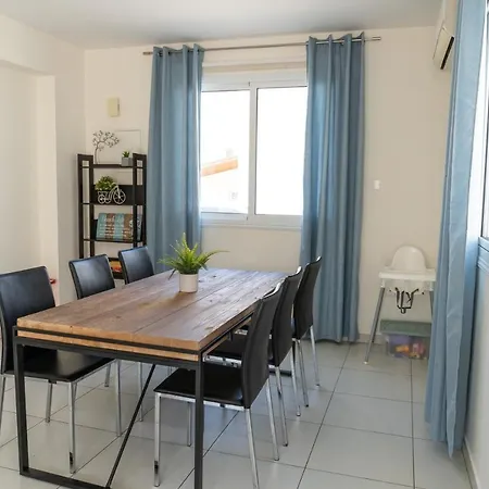 Dafni Ekaterina 3 Bdrm *