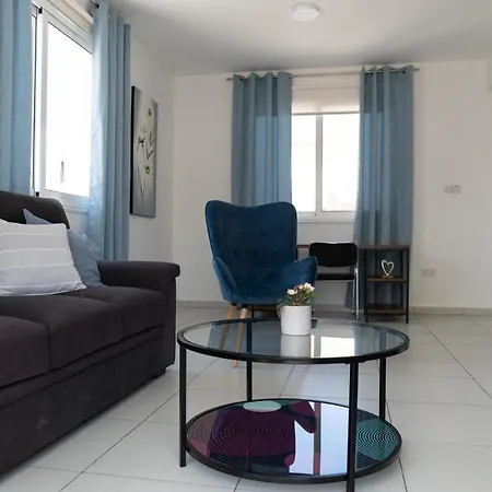 Dafni Ekaterina 3 Bdrm *